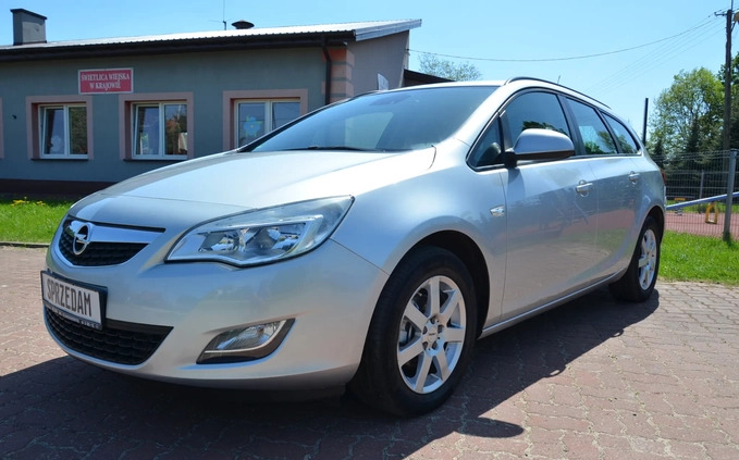 Opel Astra cena 26900 przebieg: 183000, rok produkcji 2012 z Przysucha małe 254